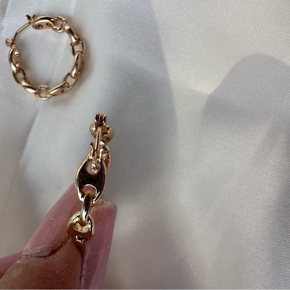 ZARA Gold Chain Link Hoop Earrings - Picture 6 of 6